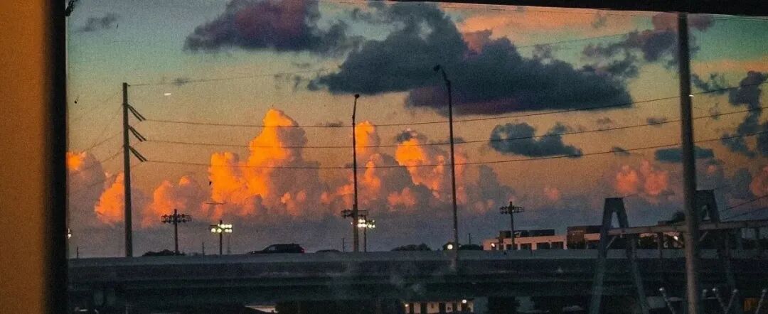 一天批量发了50条作品，半年挣了18W+，没有天赋，那就重复-赚百科